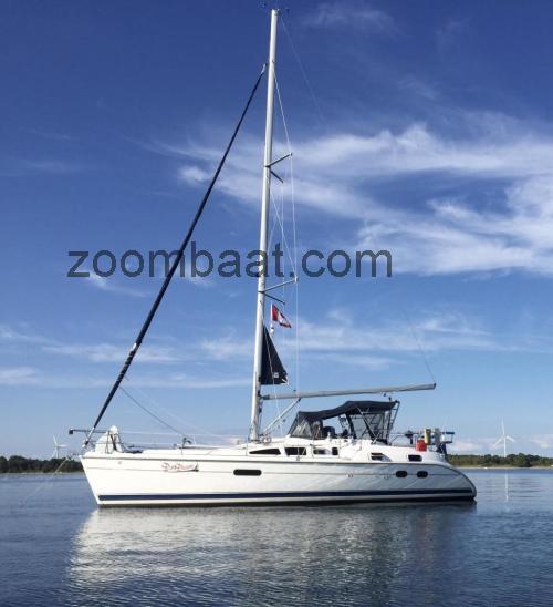 Hunter 42 	Spesifikasjoner og anmeldelser